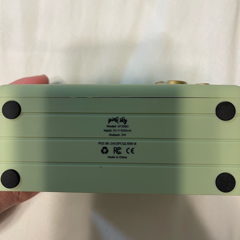 Retro Mini Speaker - Picture 4 of 4